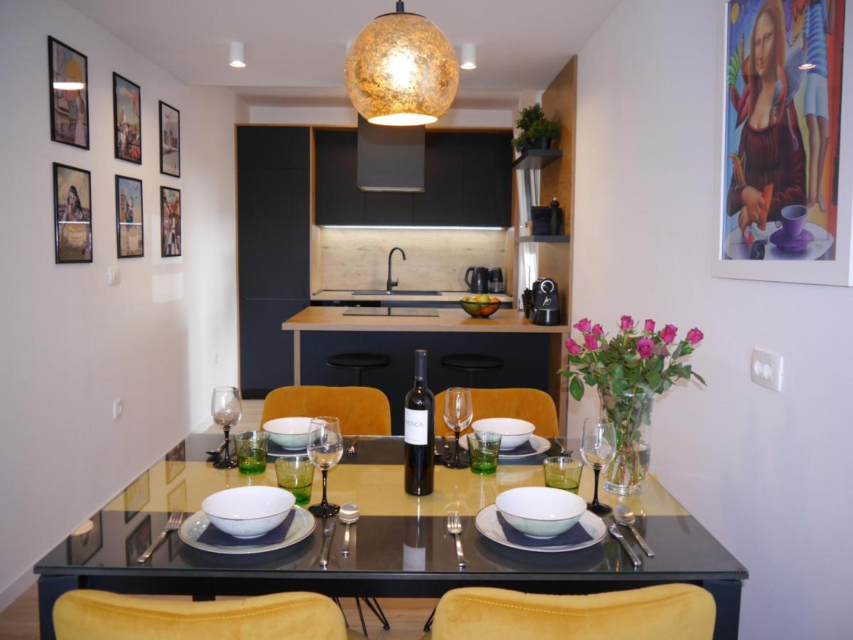 Apartment "Mon Ami" โตรกีร์ ภายนอก รูปภาพ