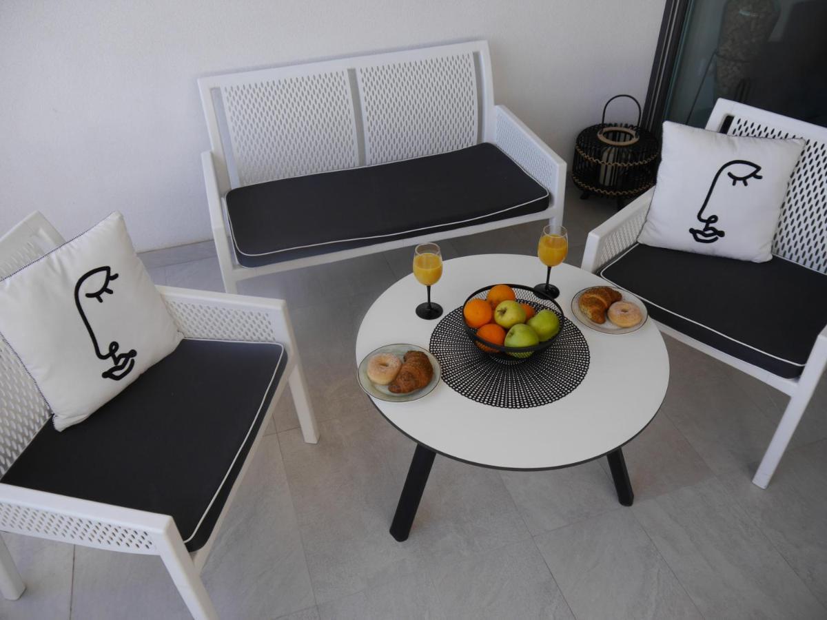 Apartment "Mon Ami" โตรกีร์ ภายนอก รูปภาพ