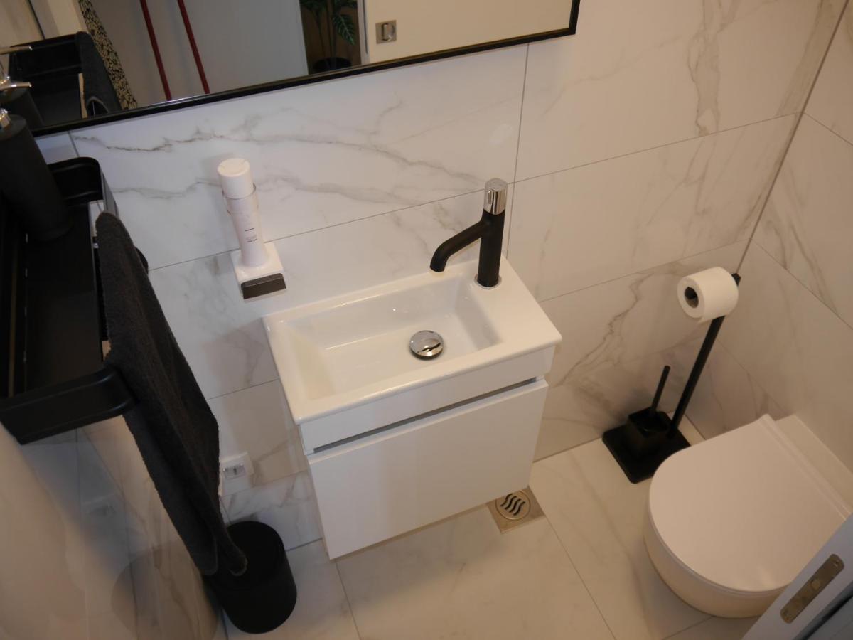 Apartment "Mon Ami" โตรกีร์ ภายนอก รูปภาพ