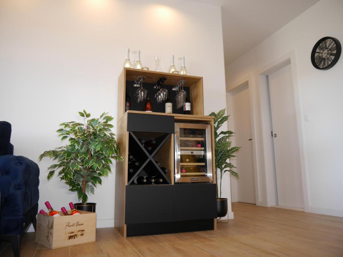 Apartment "Mon Ami" โตรกีร์ ภายนอก รูปภาพ