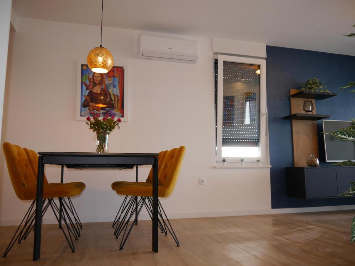 Apartment "Mon Ami" โตรกีร์ ภายนอก รูปภาพ