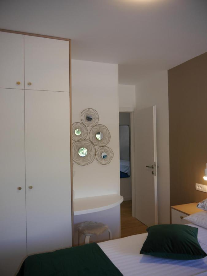 Apartment "Mon Ami" โตรกีร์ ภายนอก รูปภาพ