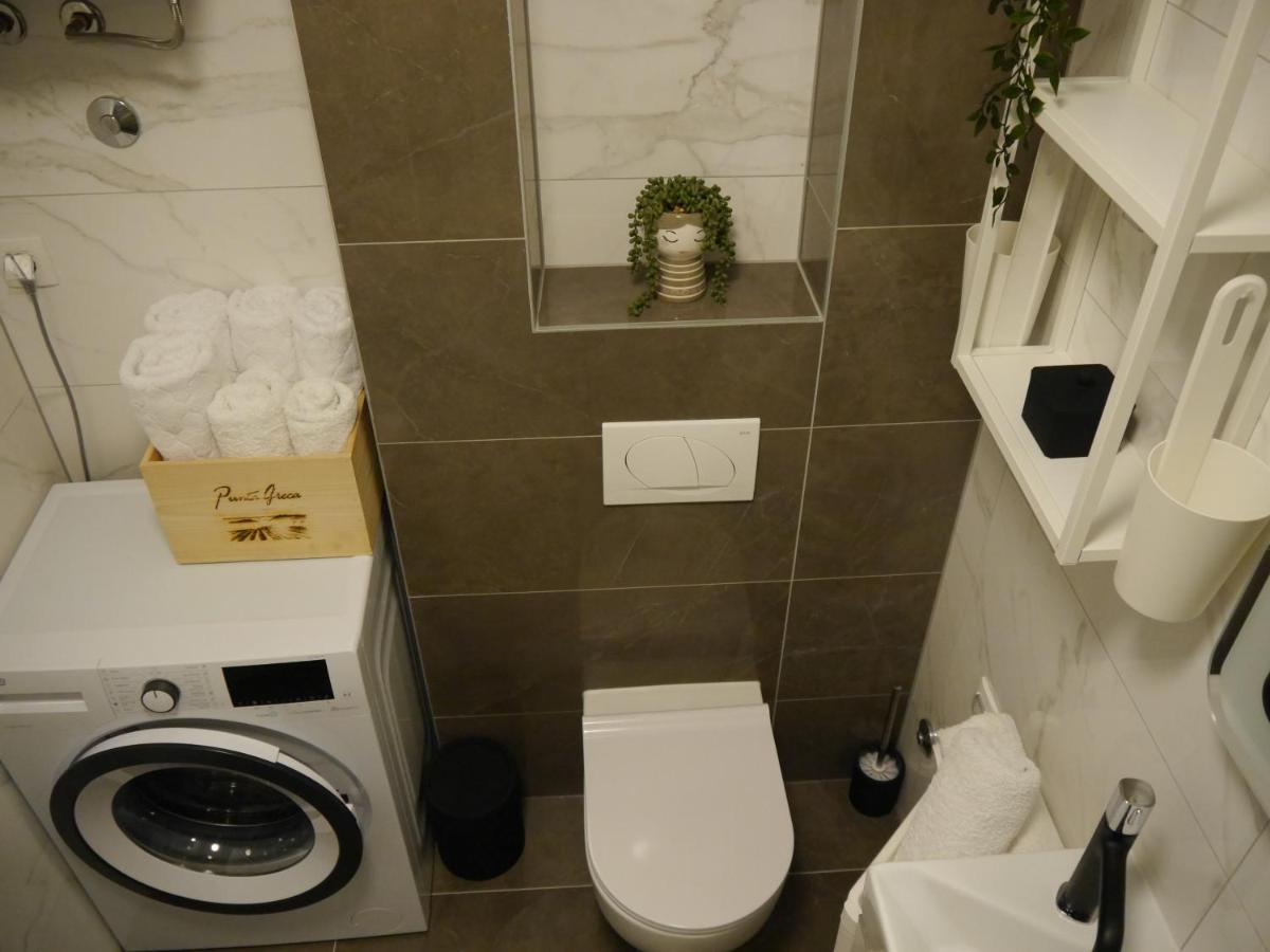 Apartment "Mon Ami" โตรกีร์ ภายนอก รูปภาพ